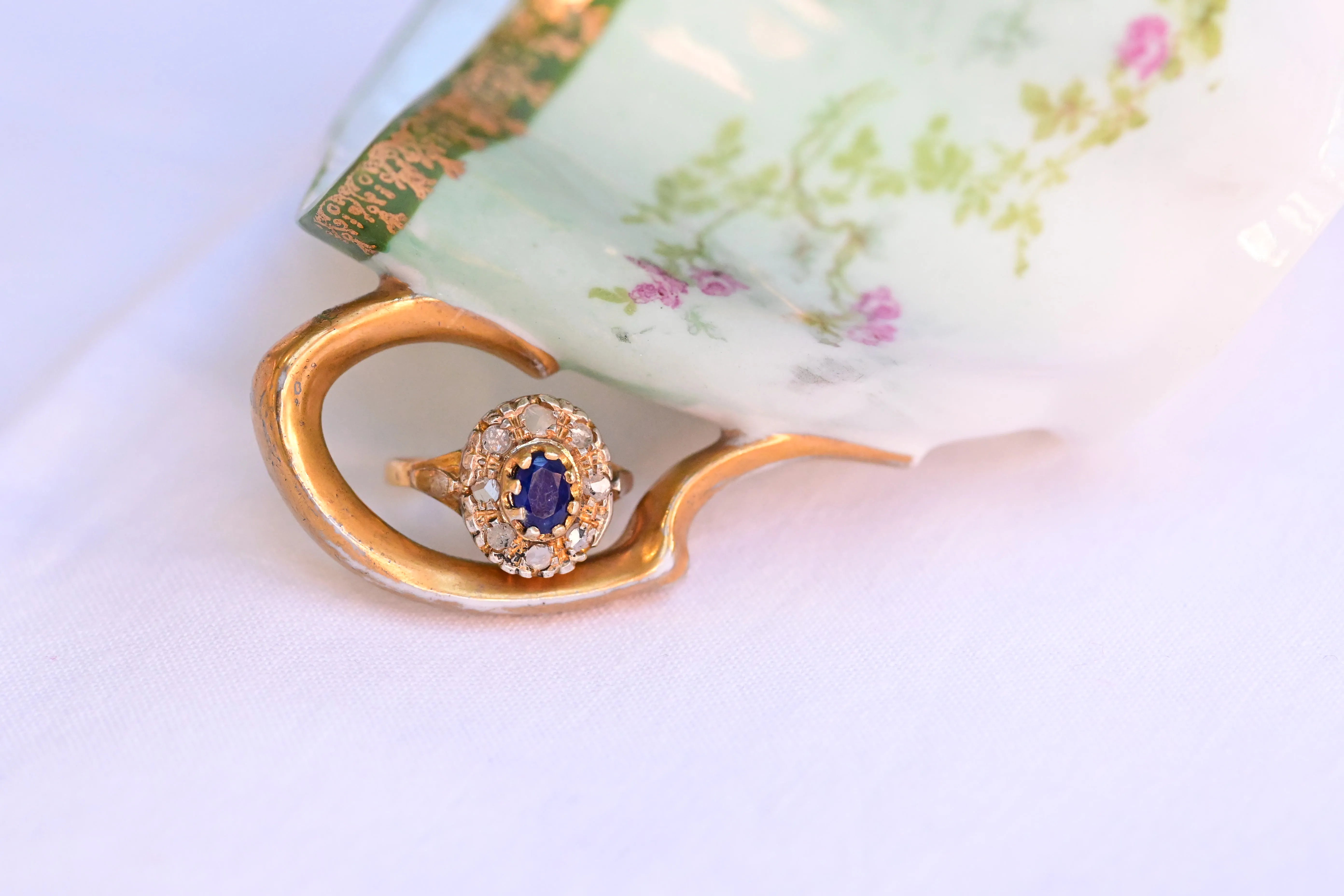 Antique Sapphire Jewelry