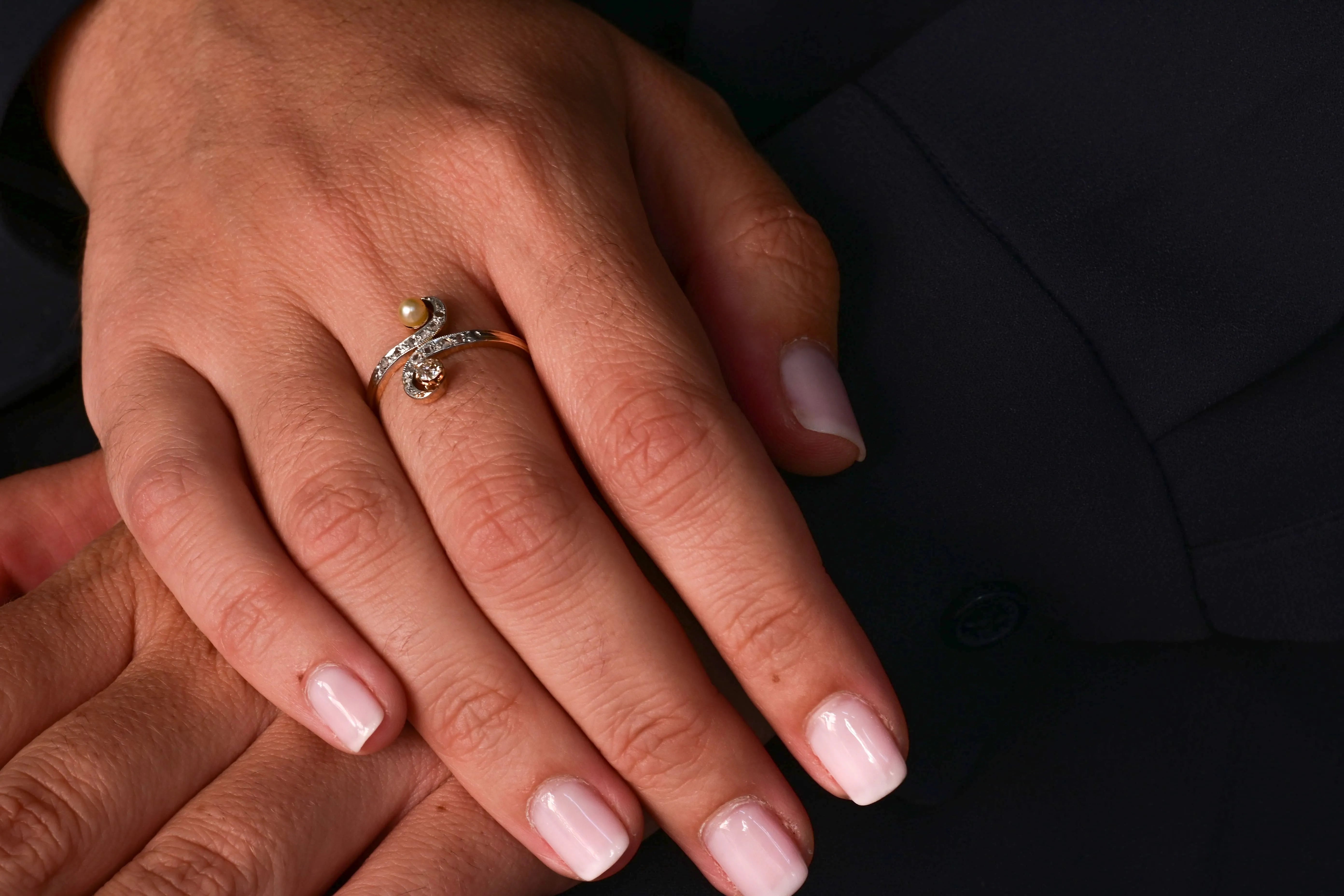 Vintage "You and Me" ring with Akoya pearl and diamonds in 18K yellow gold