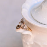 Anillo de cóctel Art Nouveau con 39 diamantes