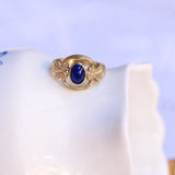 Anillo de lapislázuli y adornos de oro