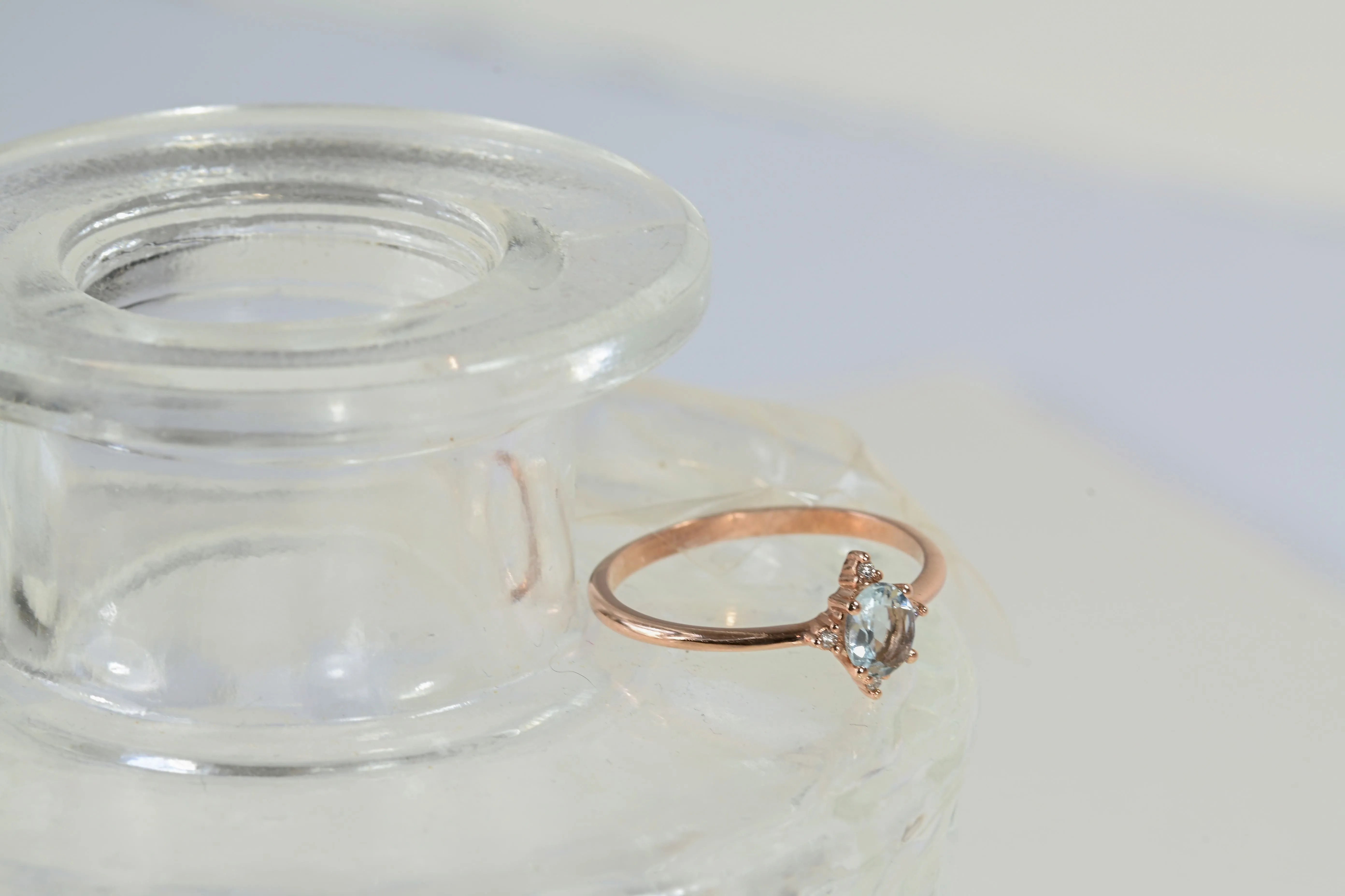 Bague en or rose 14K avec aigue-marine