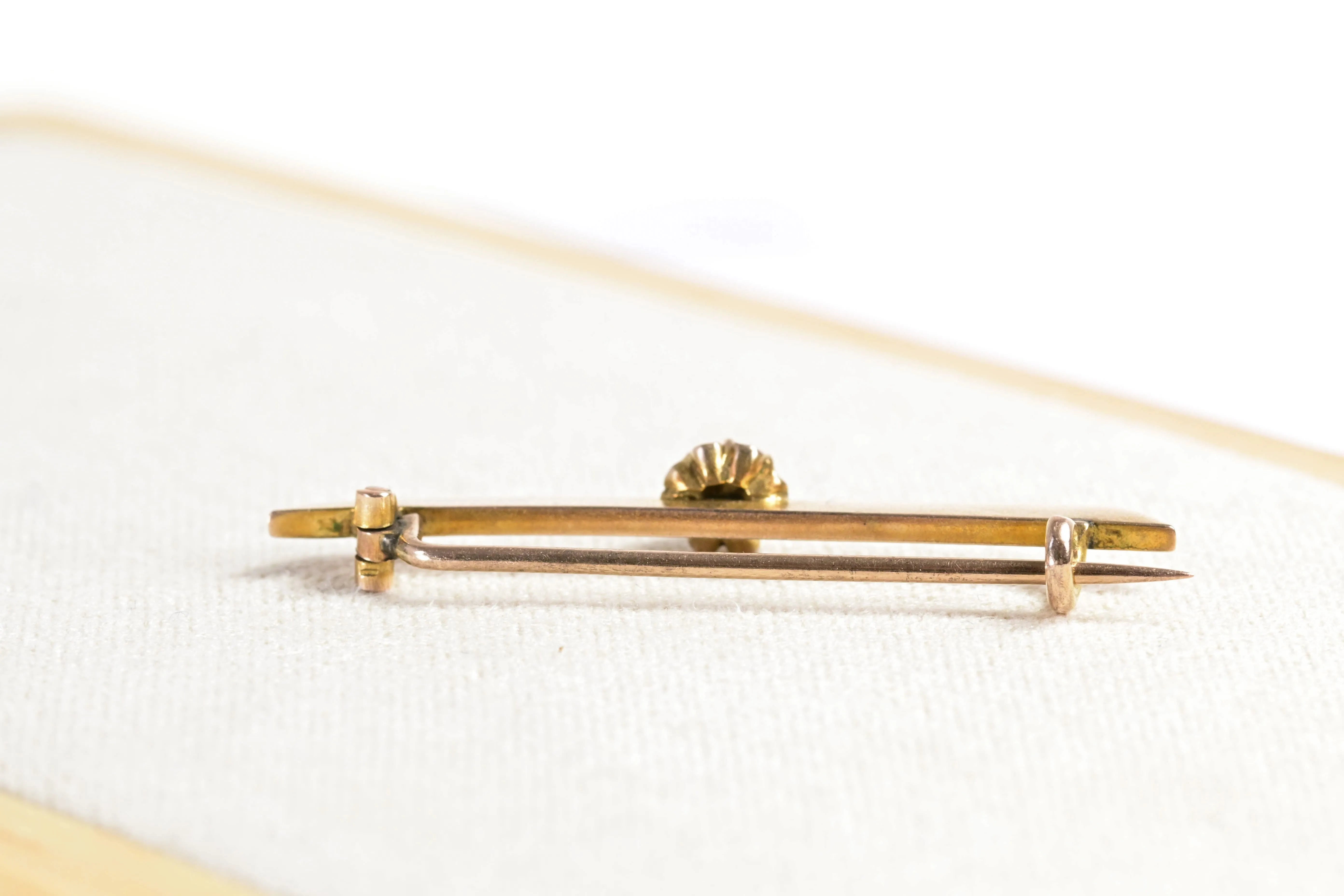 LOT BROCHES PIN'S EUR 35,00 - FR LOT BROCHES PIN'S EUR 35,00 - FR