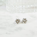 Vintage flower earrings with brilliant-cut diamonds in 18K white gold