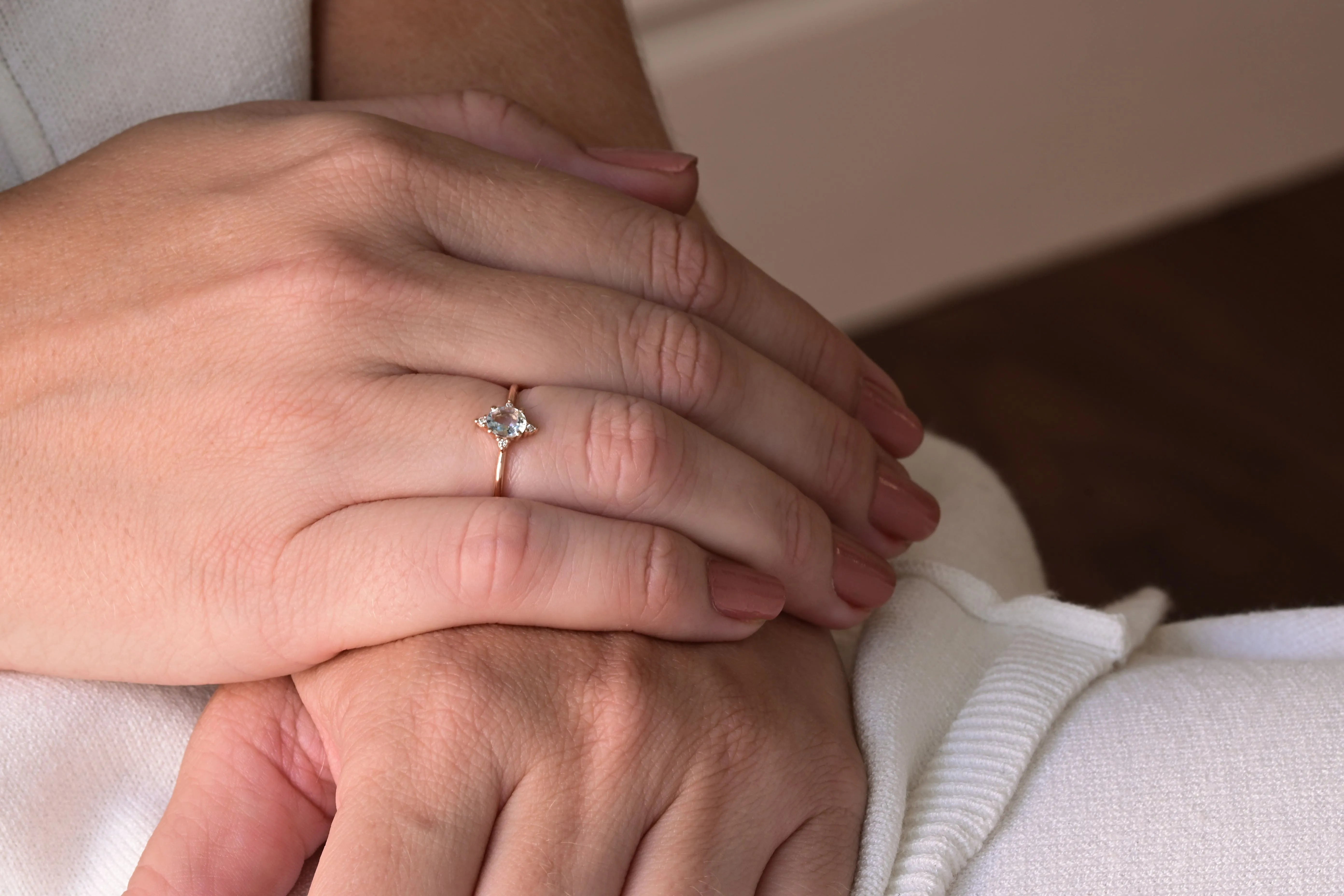 Anillo de aguamarina en oro rosa de 14K