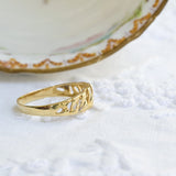 Vintage yellow gold ring with diamonds