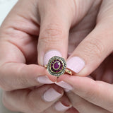 Bague vintage en rubis et monture en or jaune