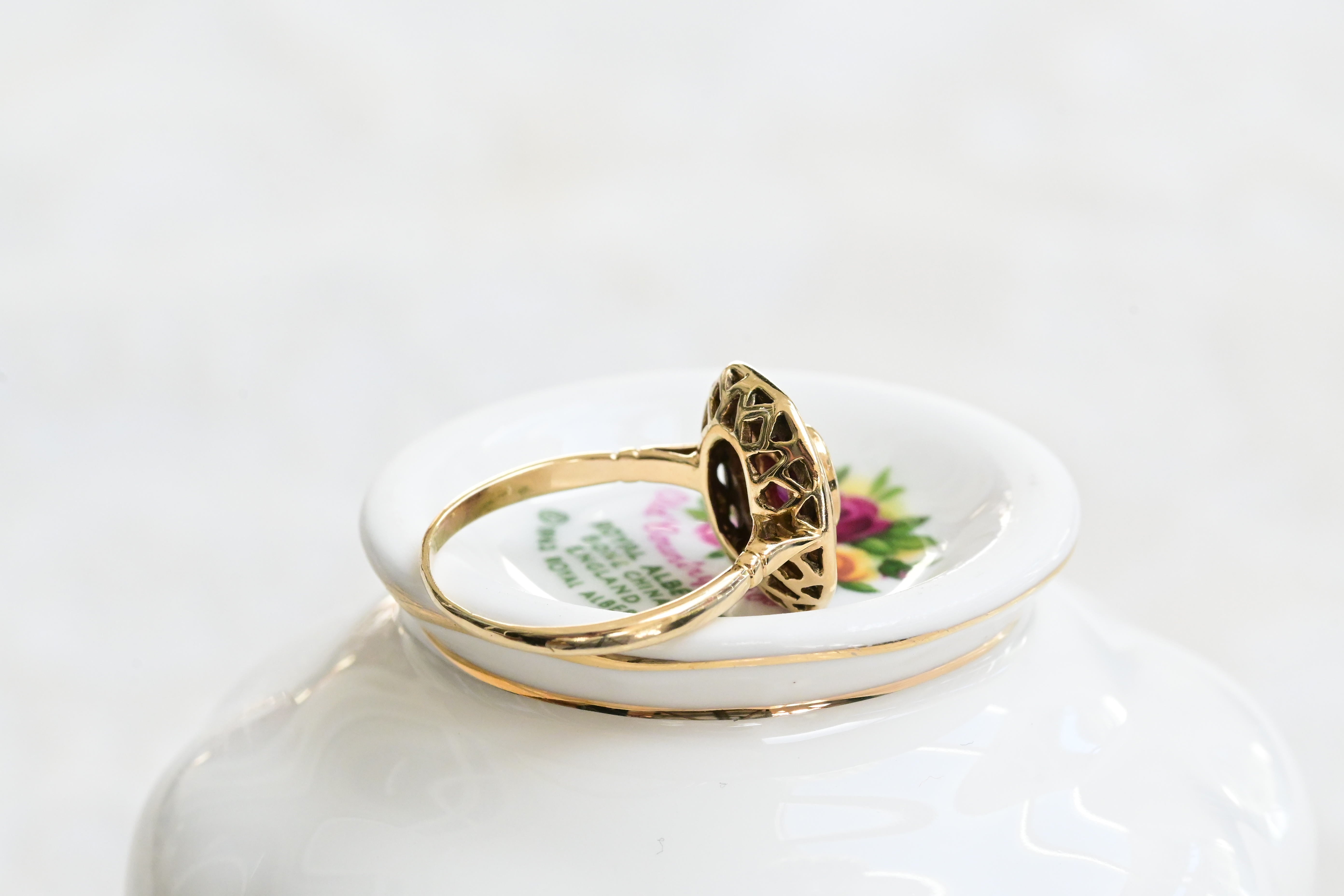 Bague vintage en rubis et monture en or jaune