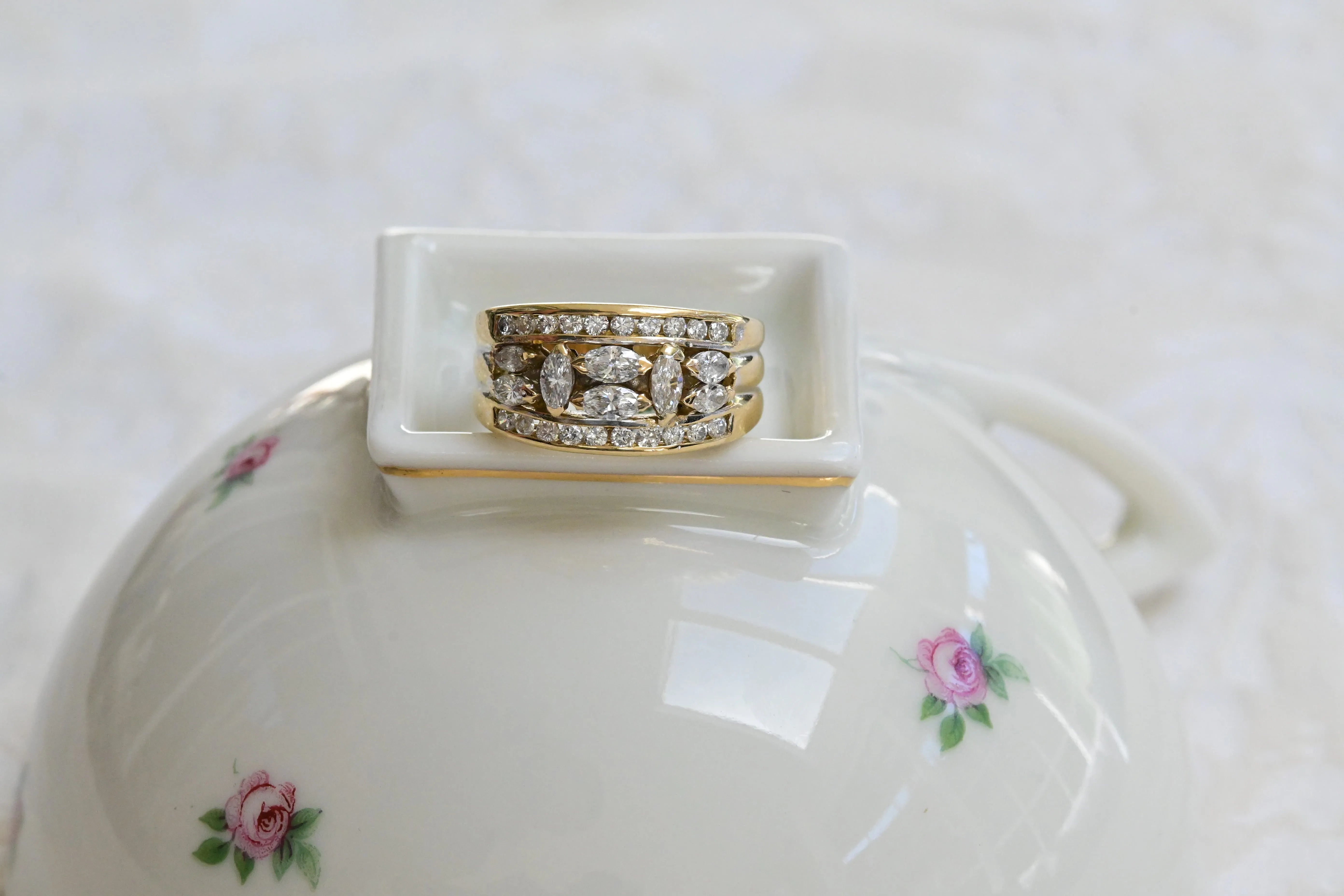 Vintage 50s yellow gold and diamonds ring