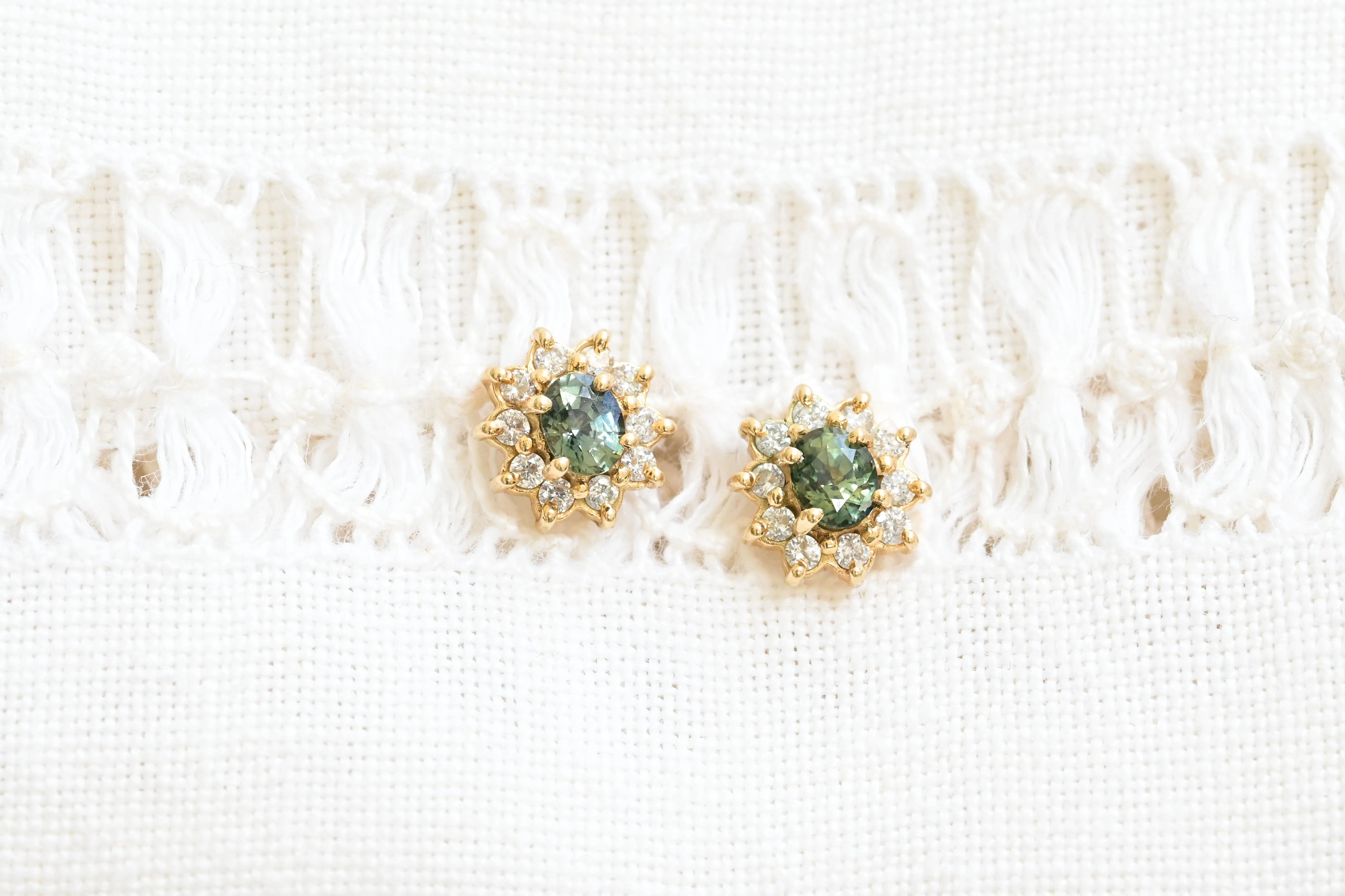 Vintage green sapphire and diamonds earrings