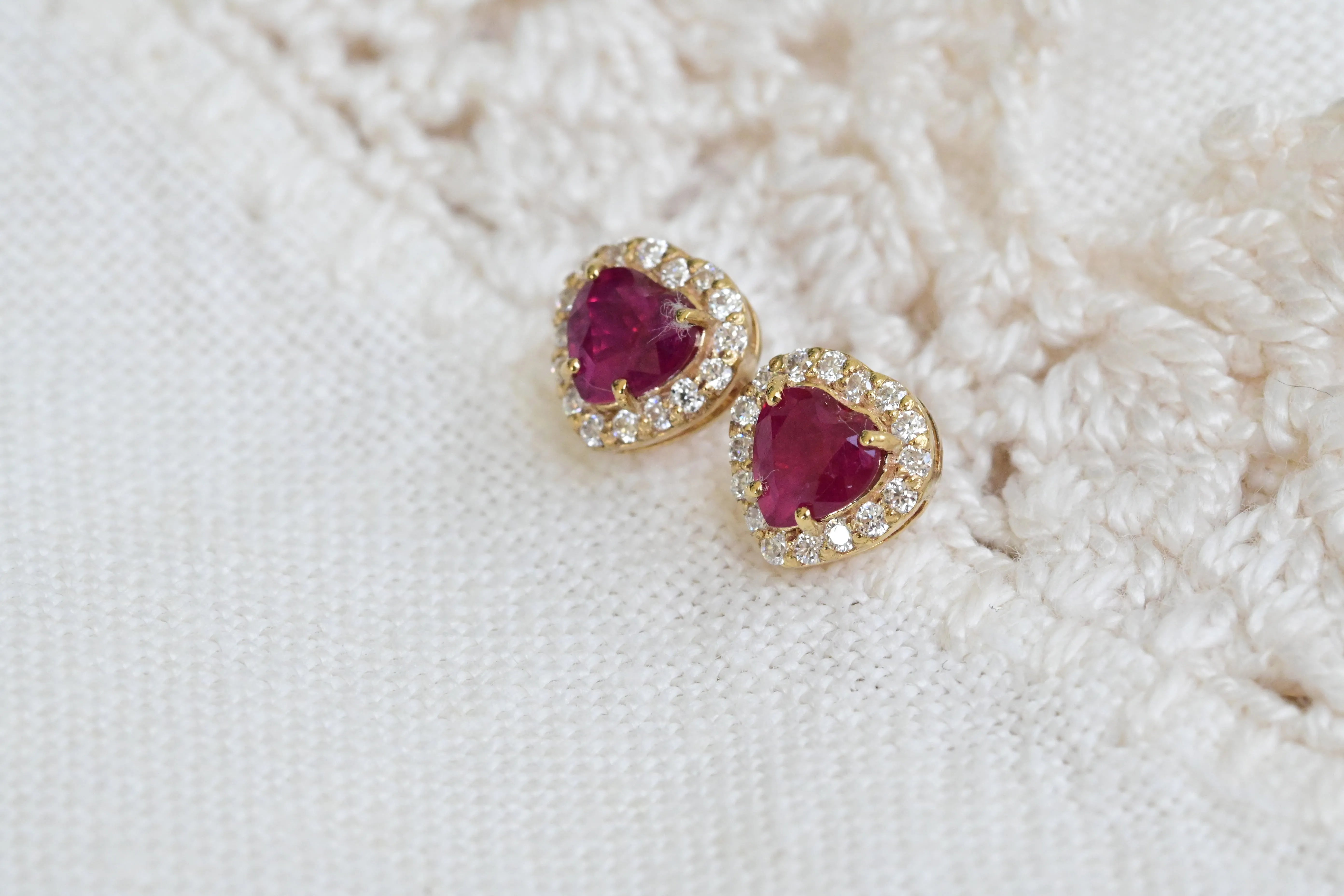 Vintage heart ruby errings