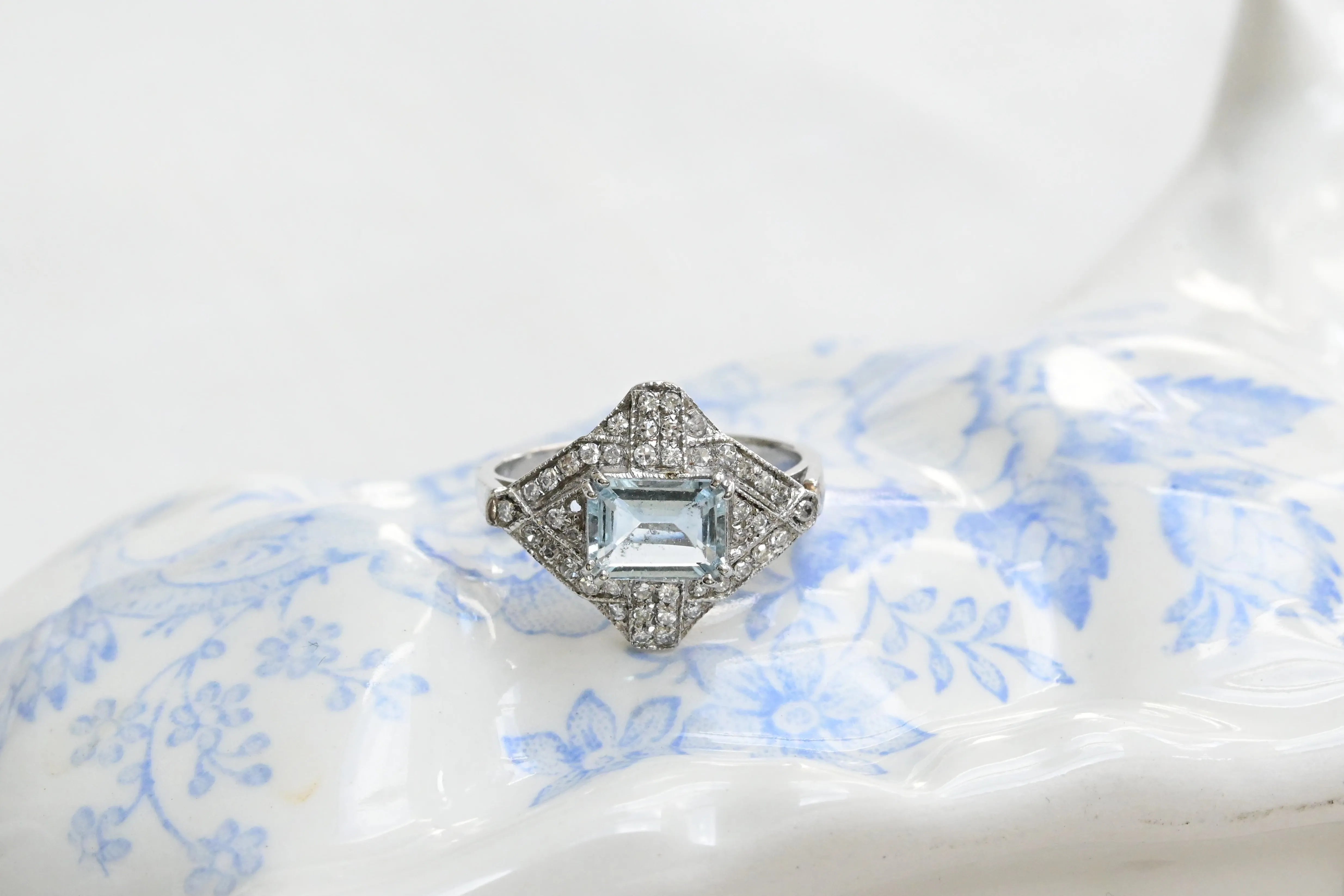 Vintage aquamarine ring