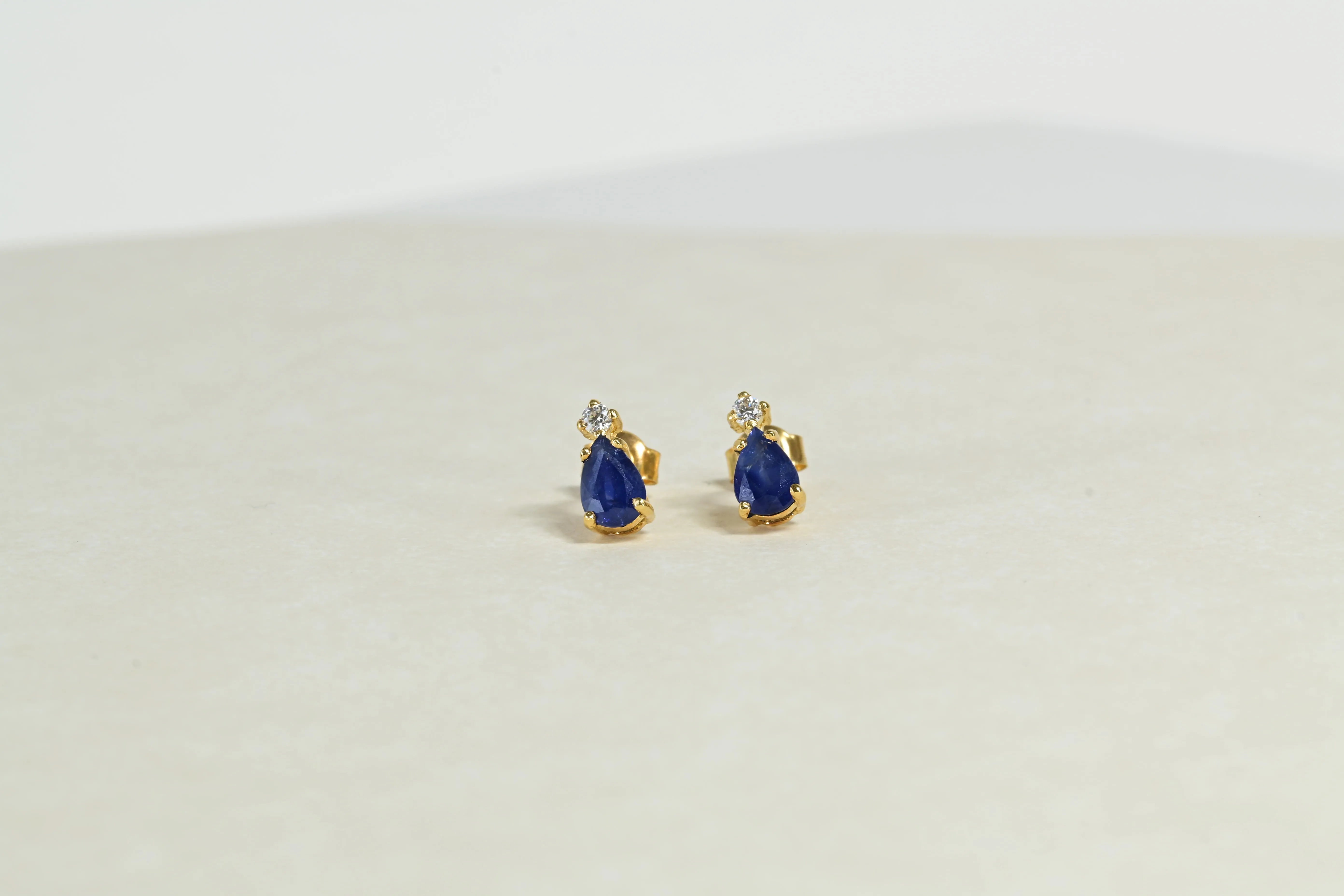 Vintage pendant drop earrings