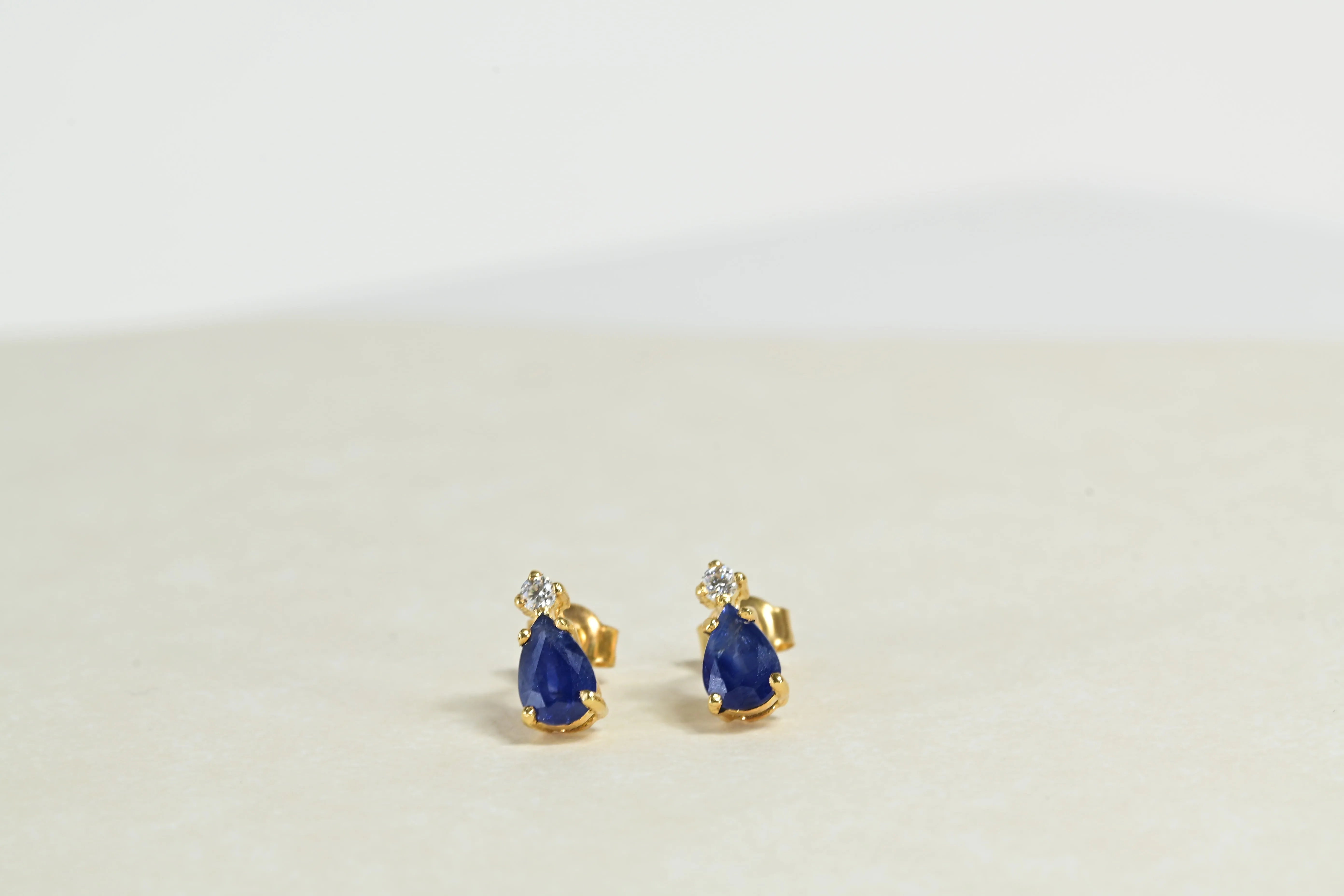 Vintage pendant drop earrings