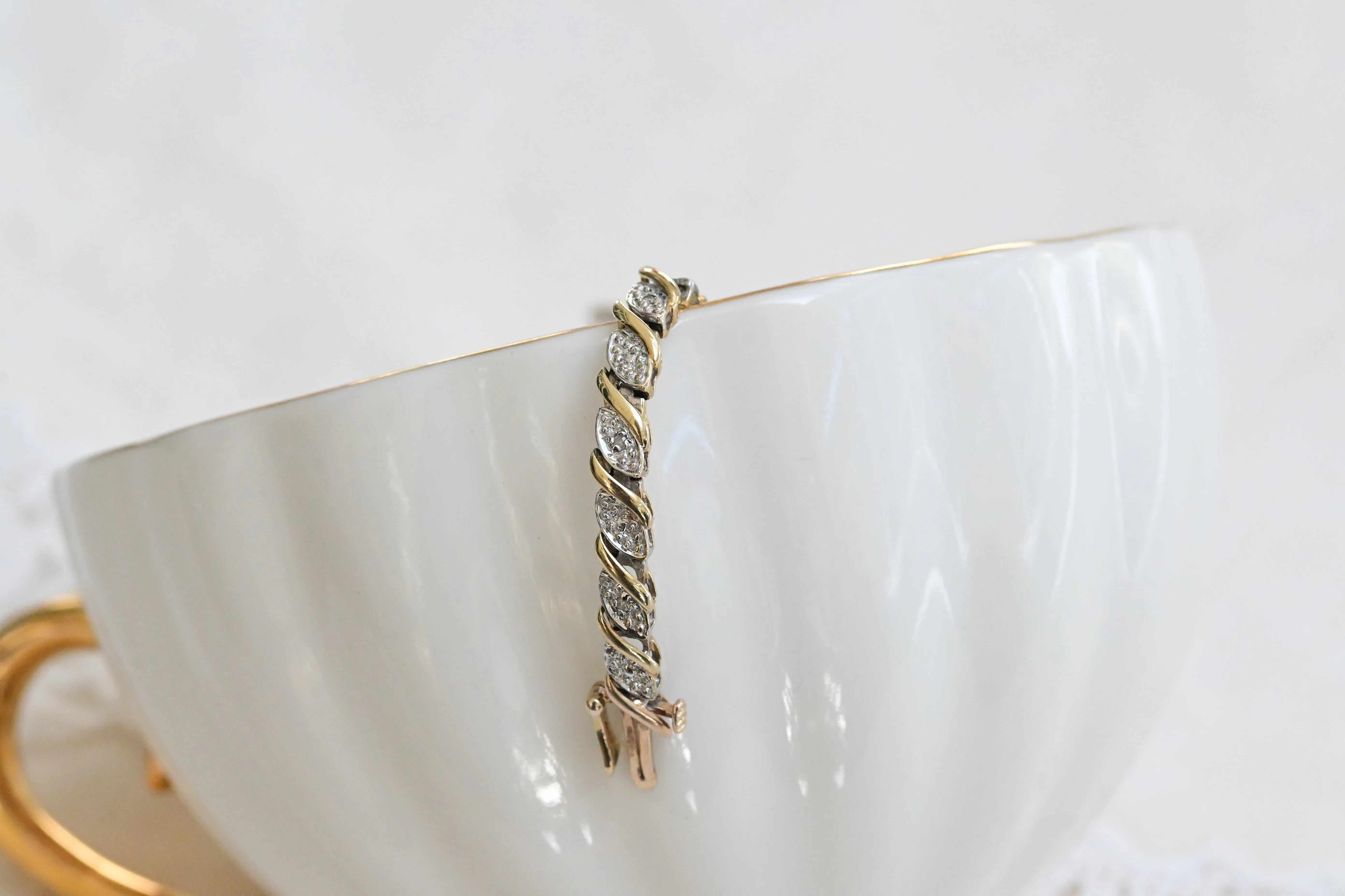 Vintage bicolor twisted bracelet
