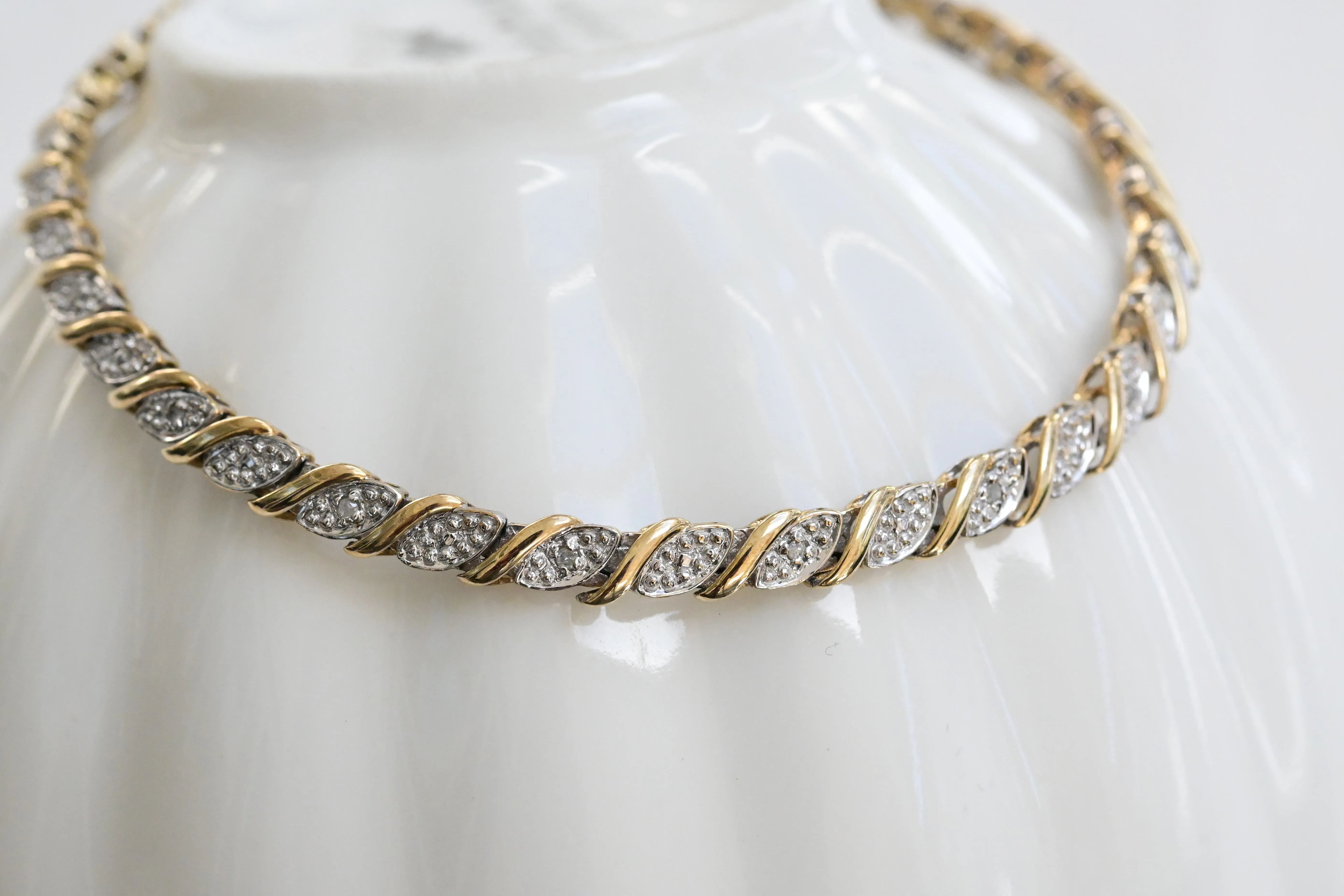Vintage bicolor twisted bracelet
