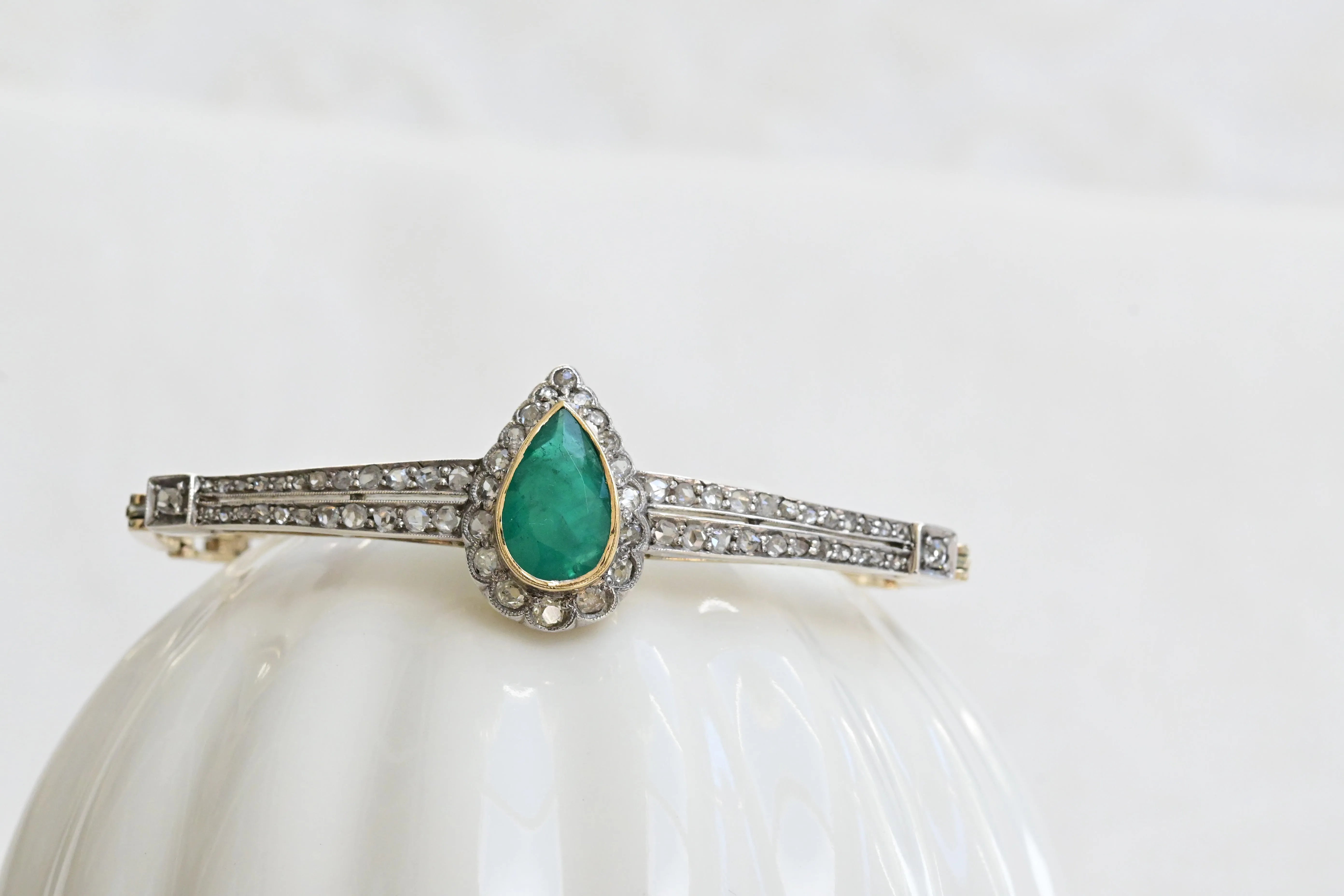 Vintage 1950s emerald bracelet