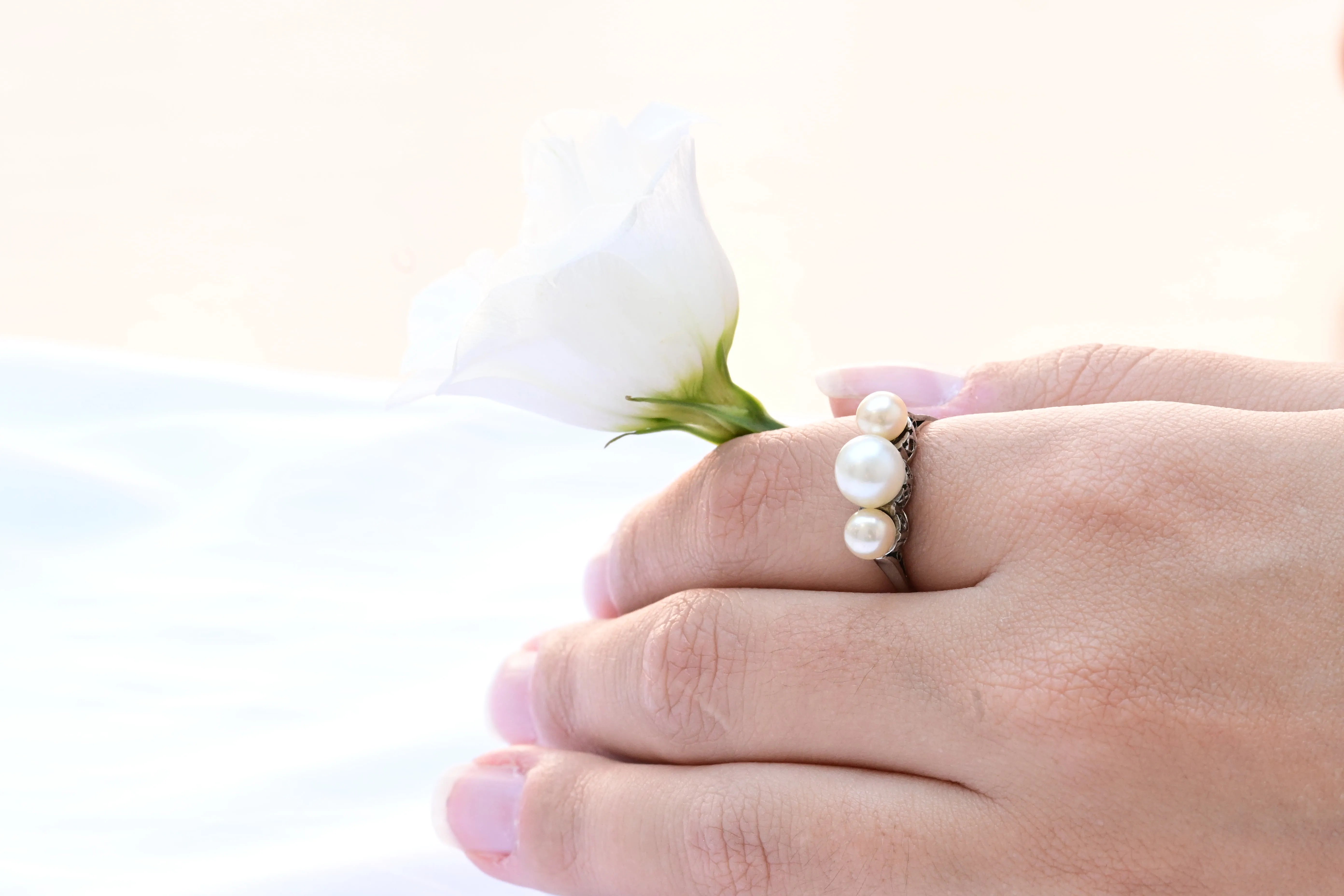 Art deco ring, from the first third of the 20th century, with 3 akoya pearls.&nbsp;