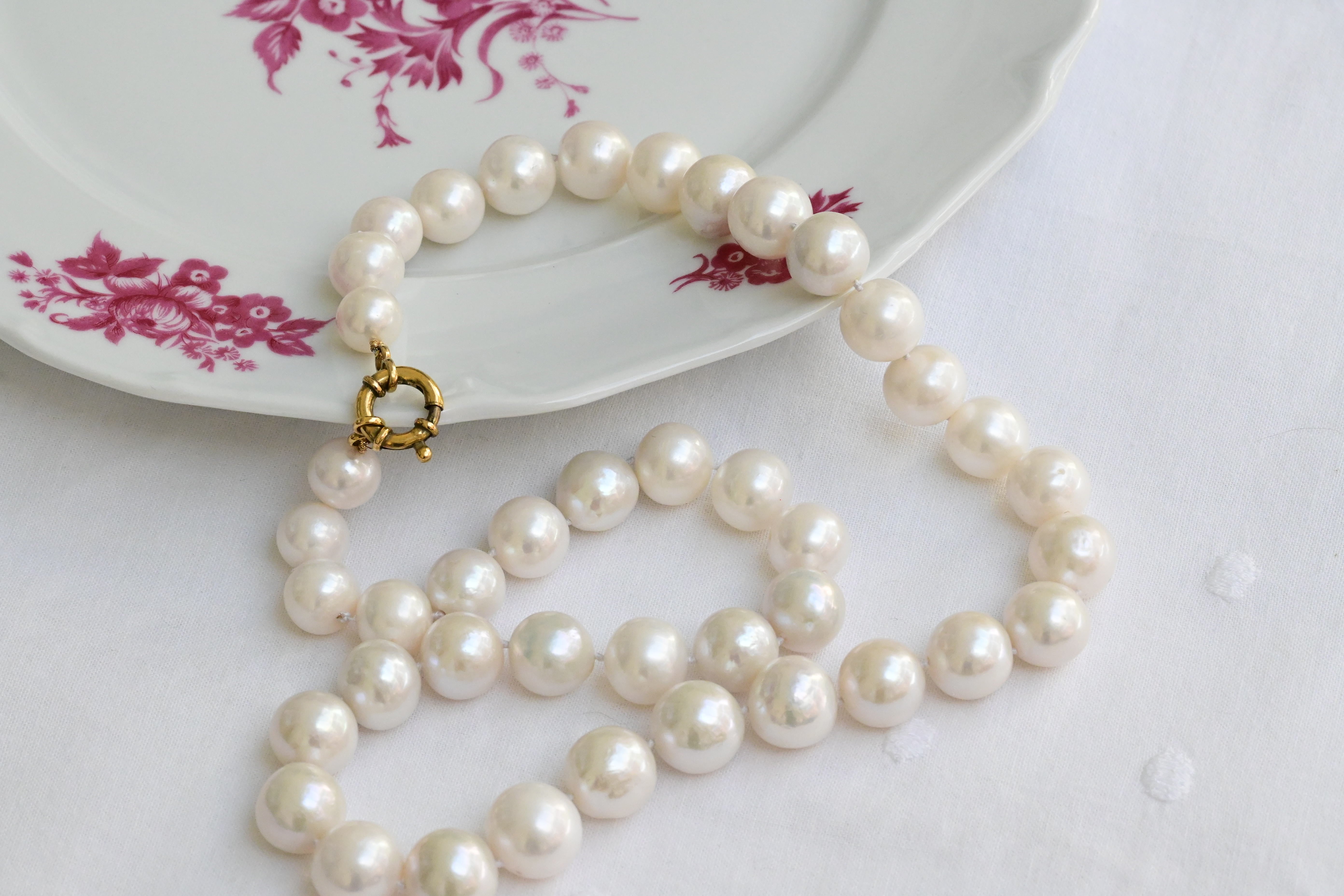 Vintage pearl necklace