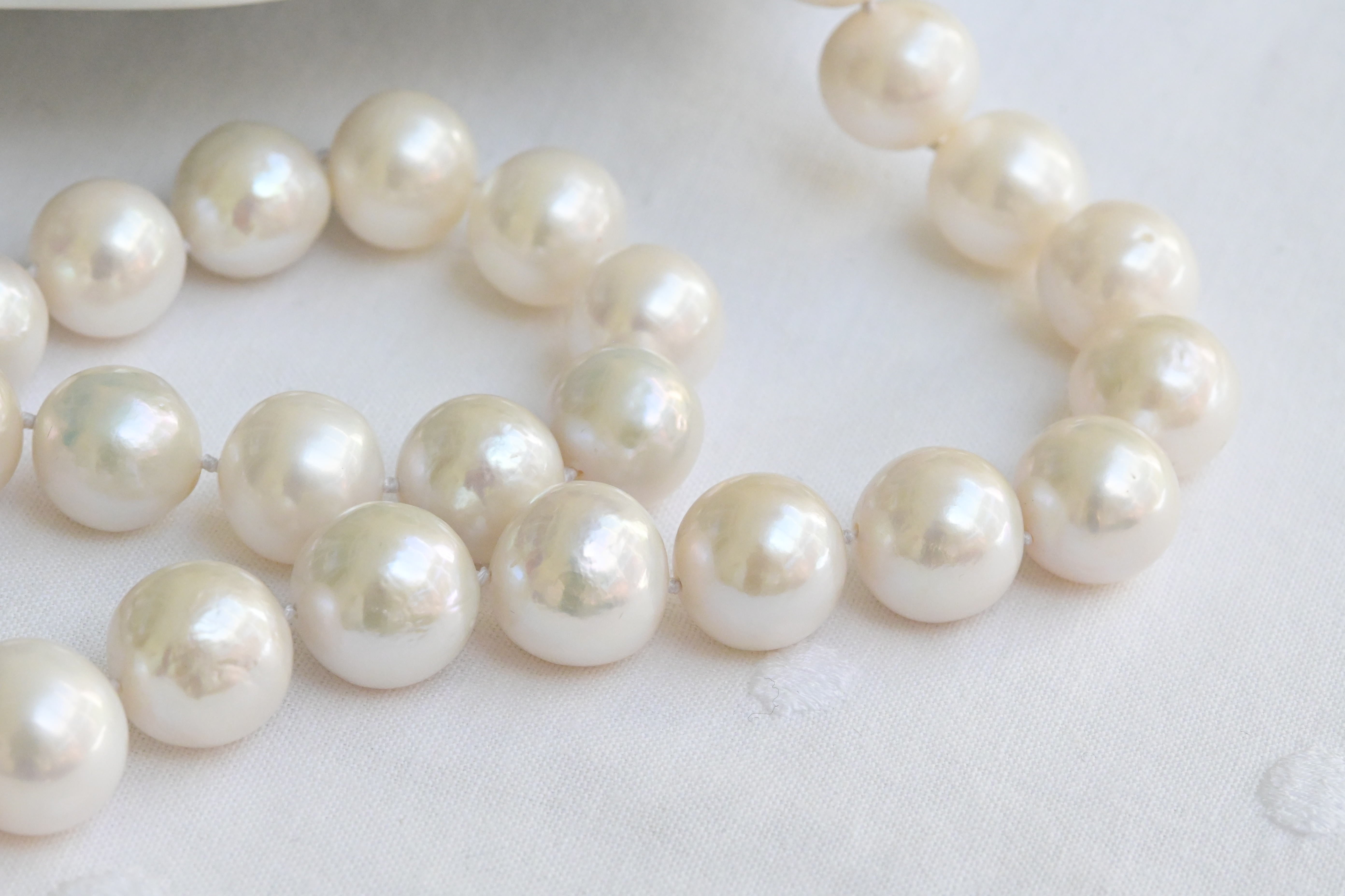 Vintage pearl necklace