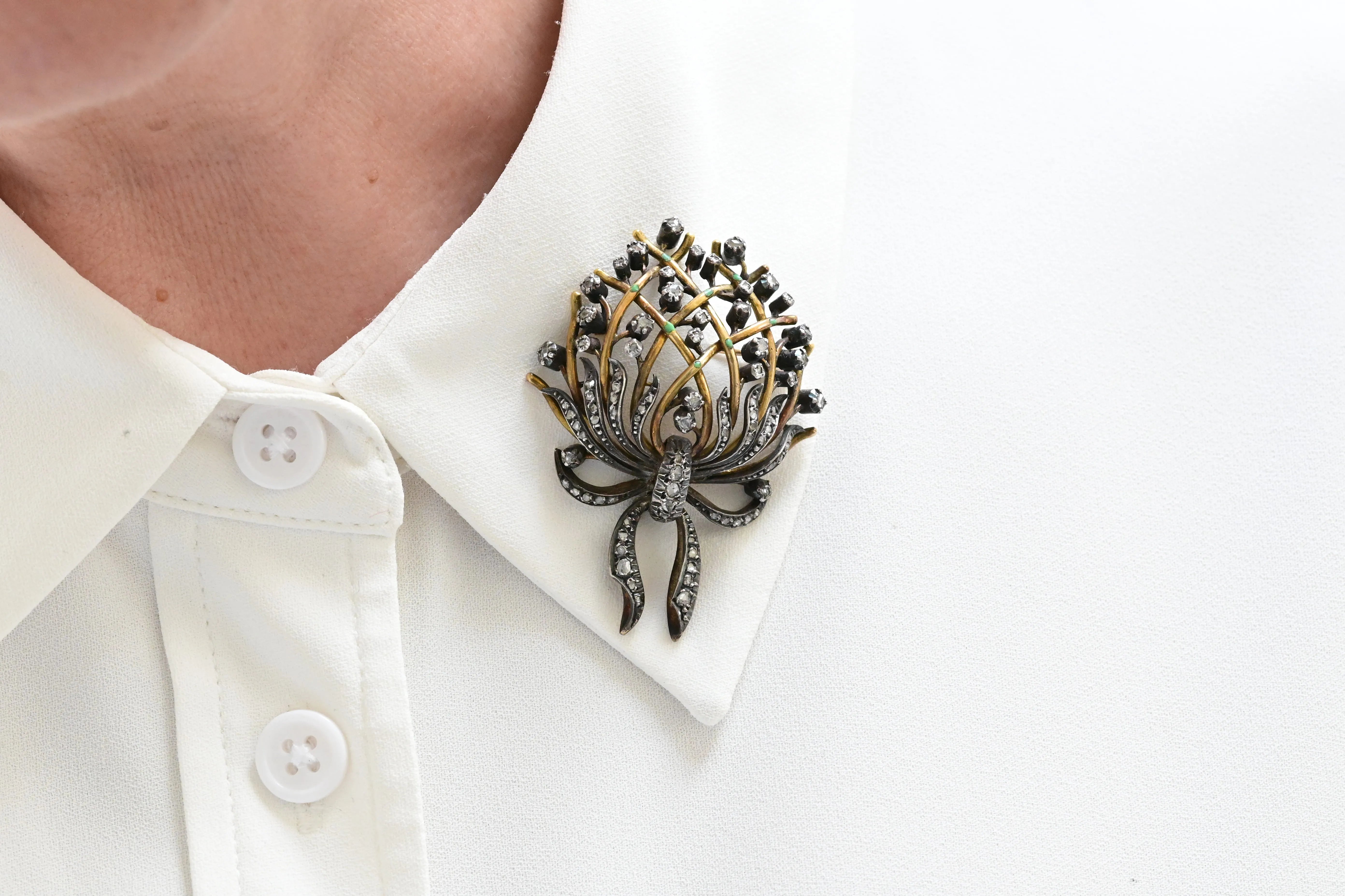 Art nouveau brooch