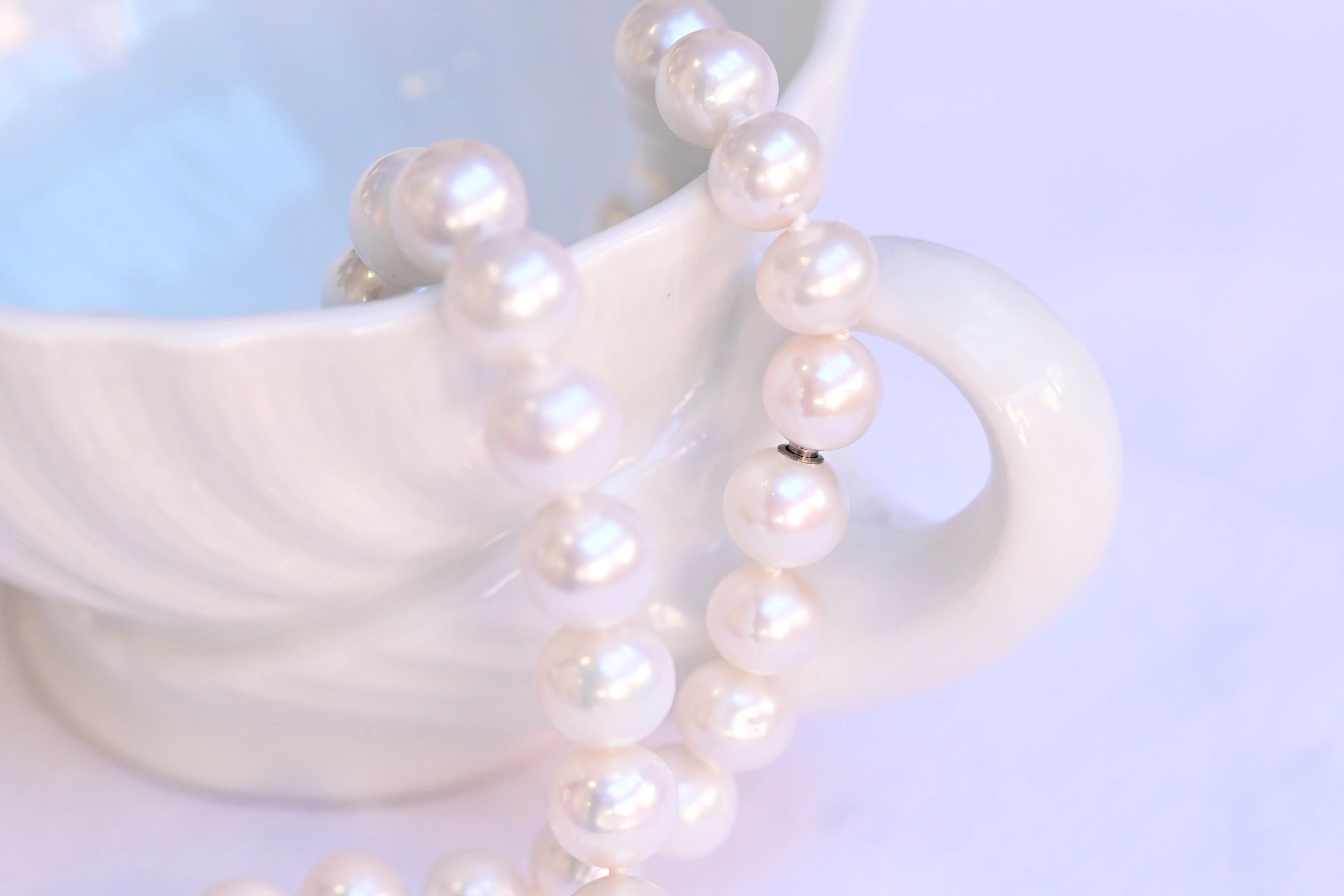 Vintage Edison White Pearls Necklace