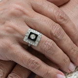Art-Déco-Ring aus Onyx und Diamanten in Quadratform