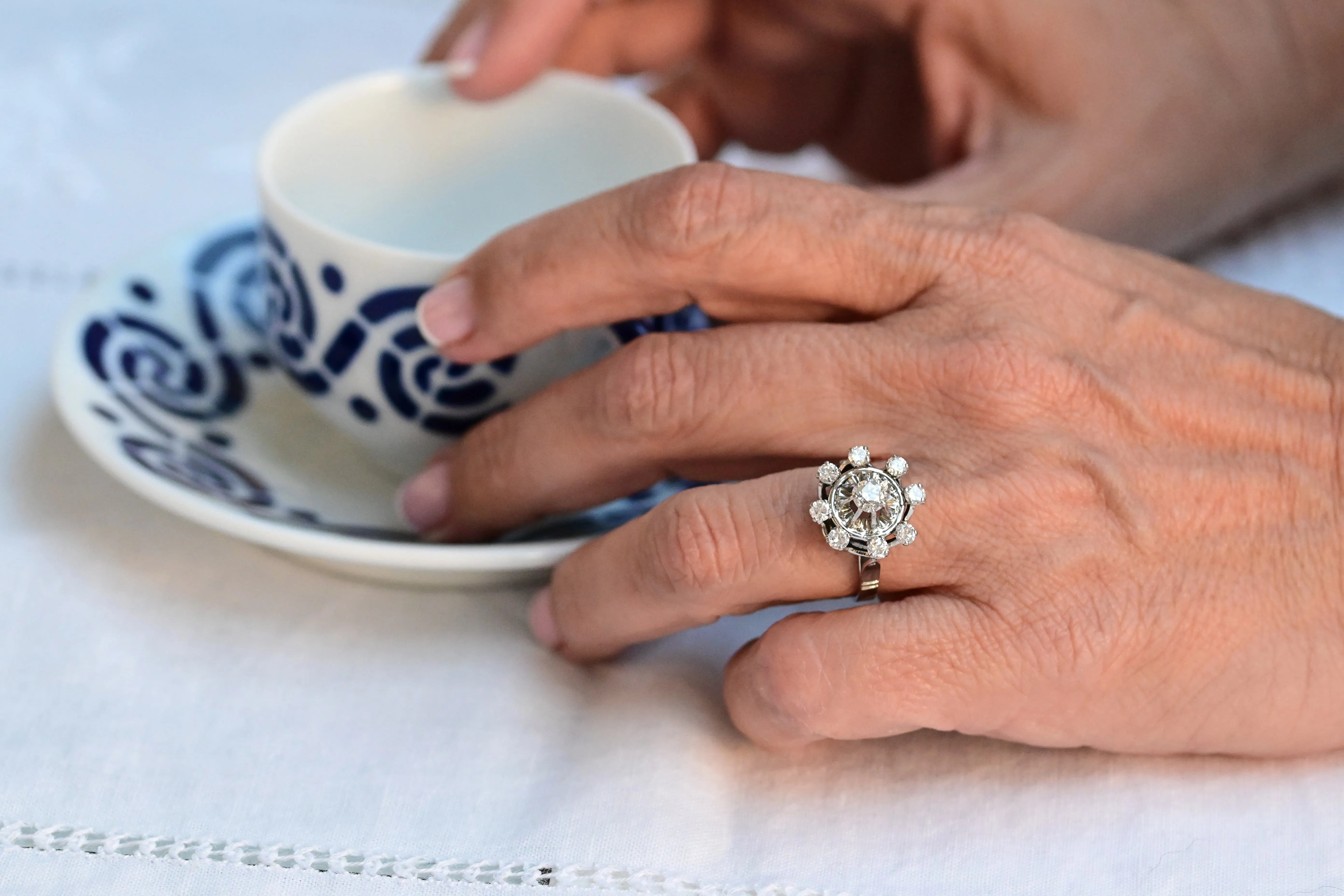 Art Deco Diamond Ring in 18K White Gold