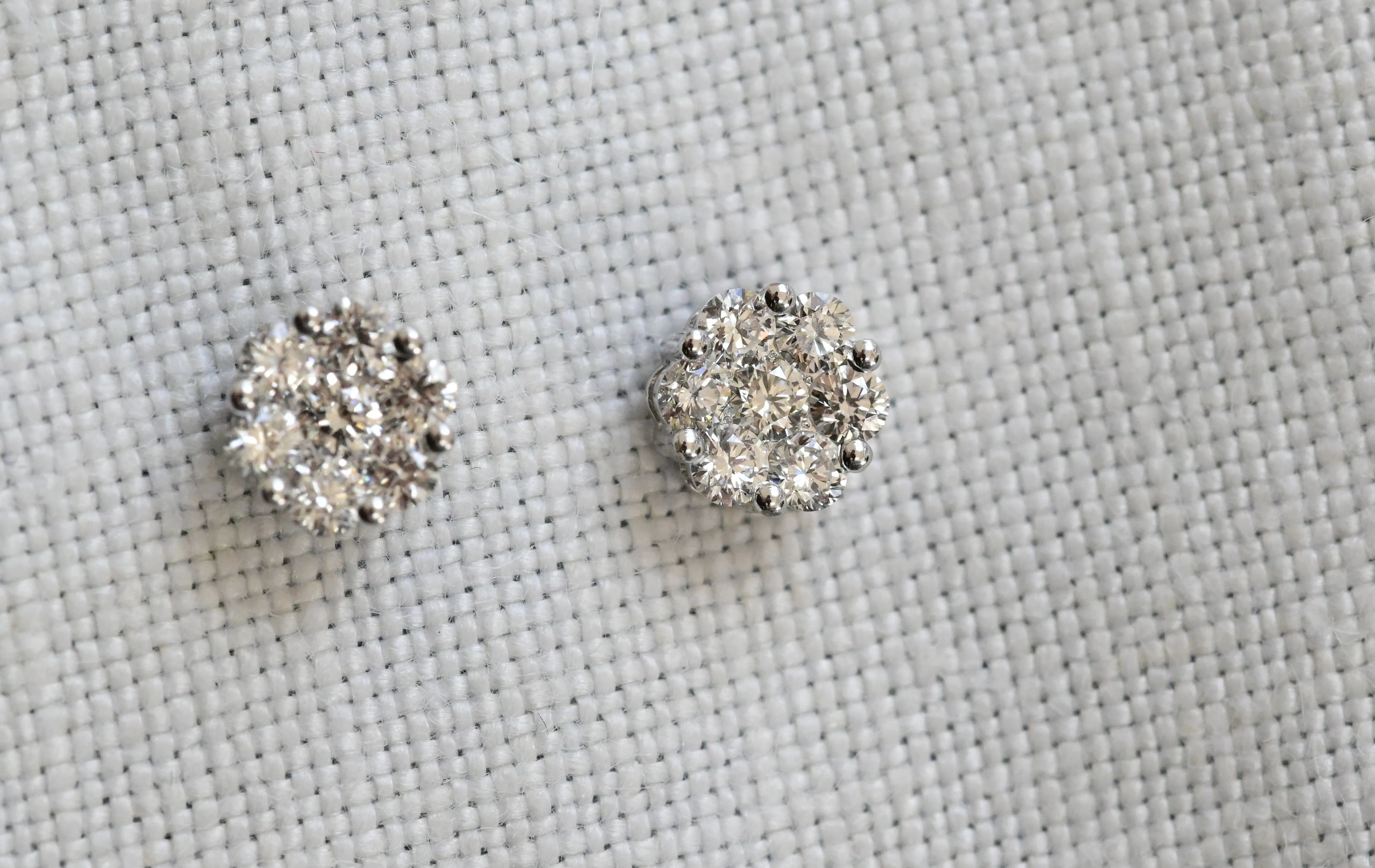 Vintage stud flower earrings