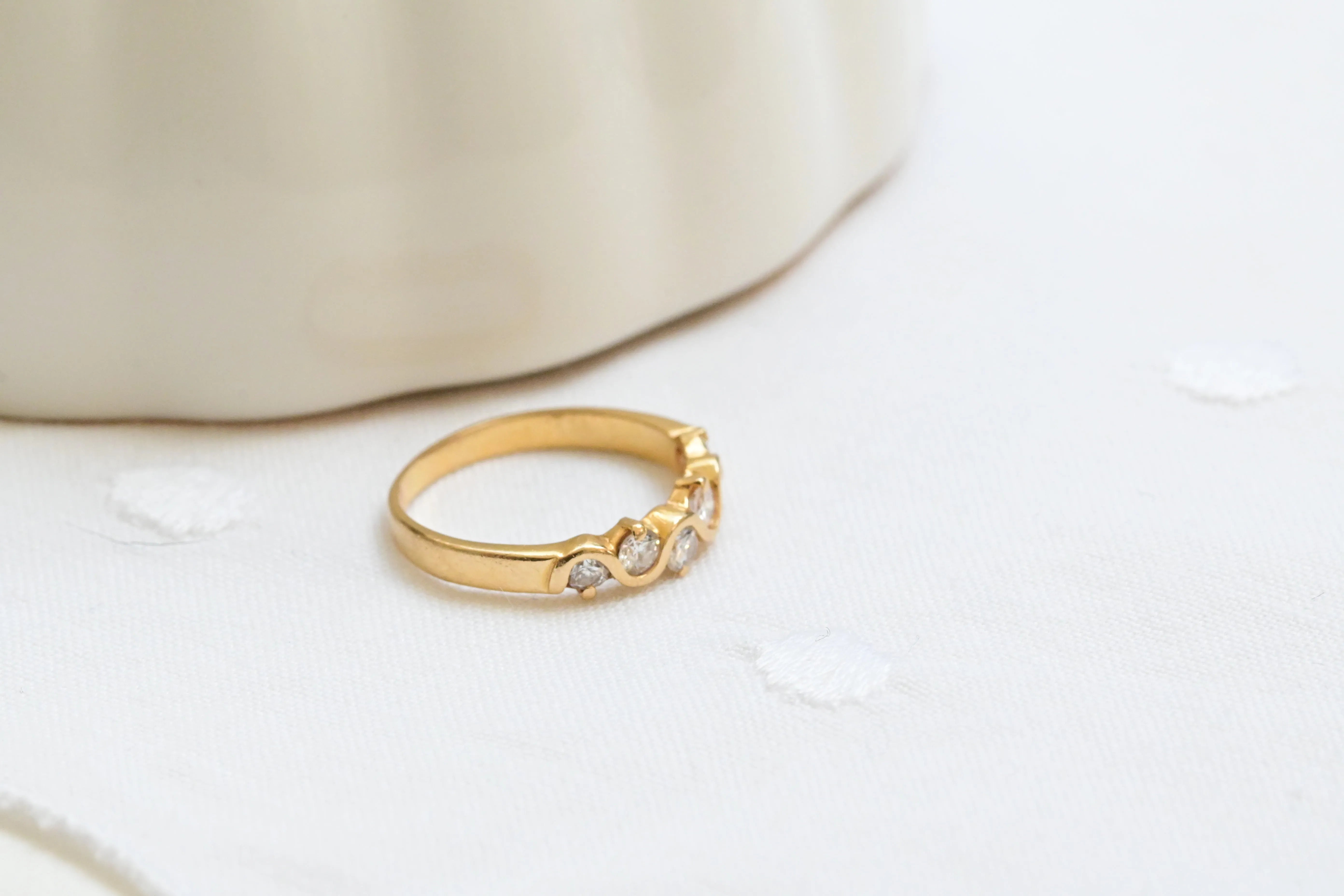 Vintage six diamond ring