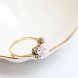 Vintage Ring mit Diamanten und Salzperle in Gelbgold, mit Diamanten im europäischen Schliff.