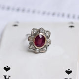 Bague de style Art déco avec rubis central et diamants
