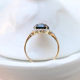 Bague Art Déco avec un onyx central et des diamants