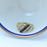 Vintage yellow gold ring with sapphires and diamonds