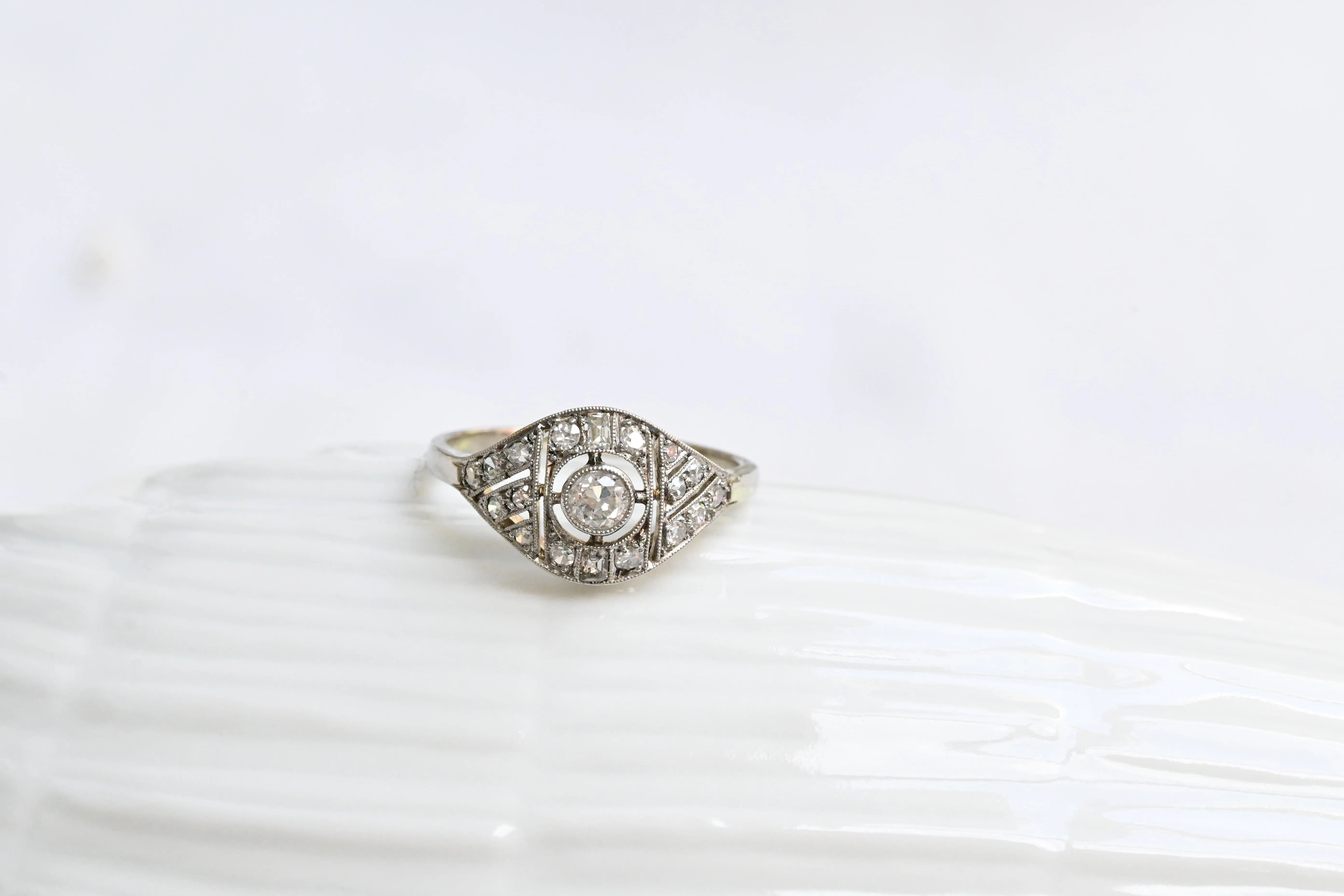 Art deco Geometric Diamond Ring